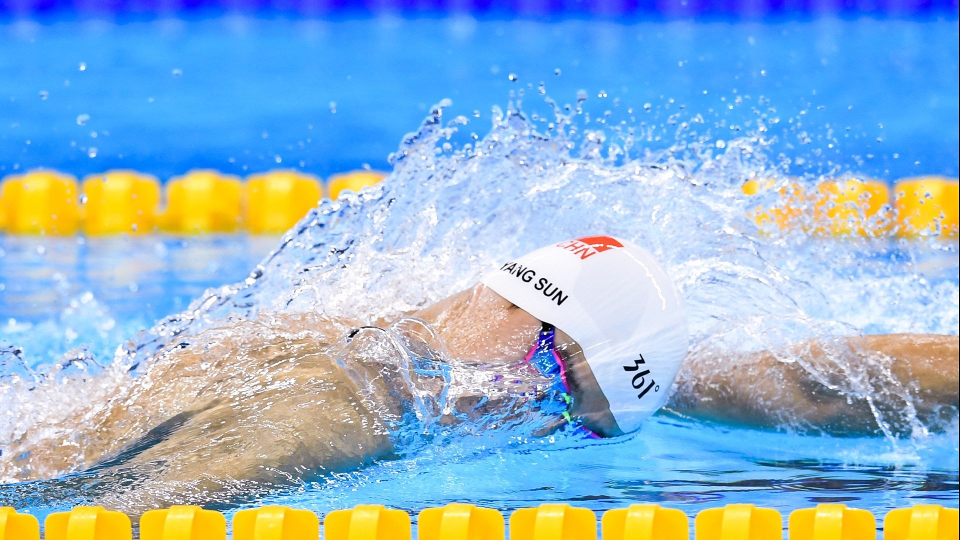 格雷琴·沃尔什连续打破赛道纪录,格雷沃斯